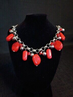 Stunning Gold Tone Necklace with Large and Small Red Bead Accents
